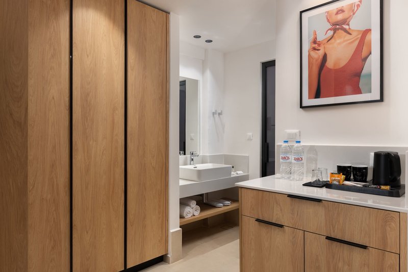Paralos Rodos Lifestyle 39