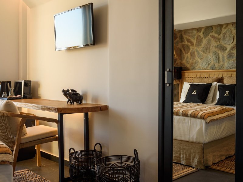 Vrachos Suites Mykonos 10