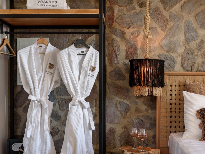 Vrachos Suites Mykonos 37