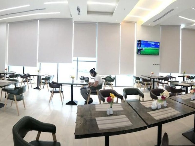 Grand Tourist Hotel 19