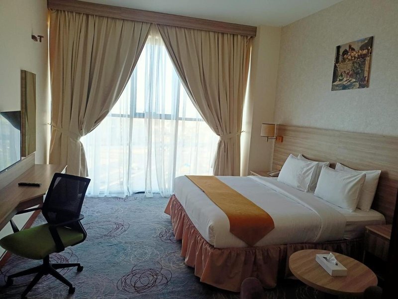 Grand Tourist Hotel 25