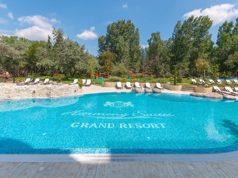 Harmony Suites Grand Resort 12