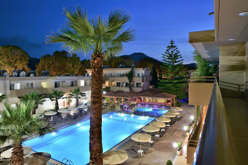 Marathon Hotel 4