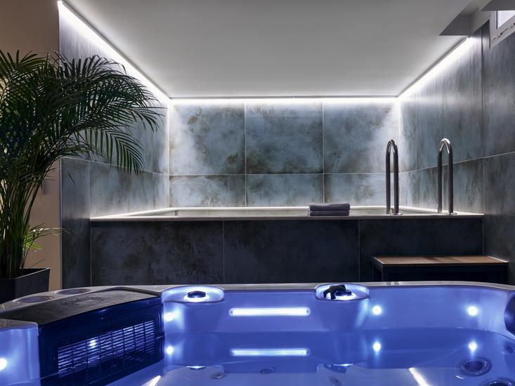 Celestial Hotel Luxury Suites & Spa 10