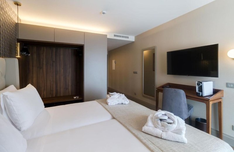 OCA Oriental Porto 8