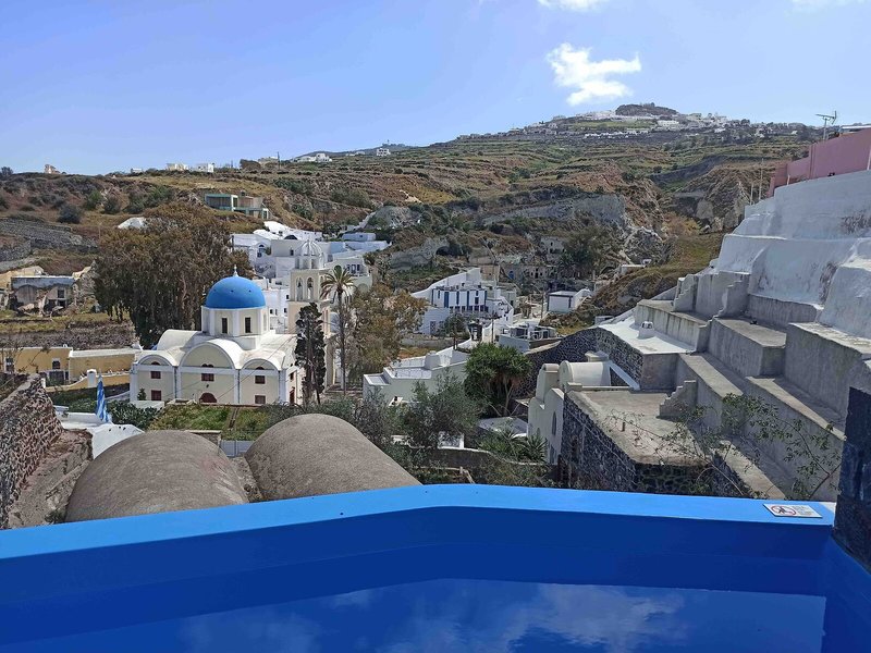 Amphitrite Suites Santorini 3