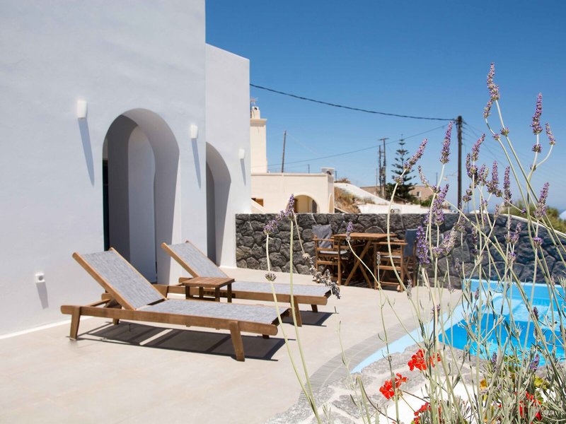 Amphitrite Suites Santorini 4