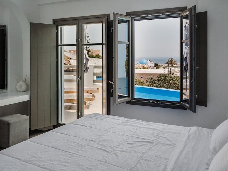 Amphitrite Suites Santorini 29