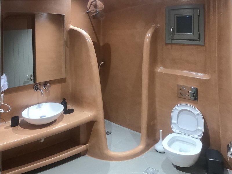 Amphitrite Suites Santorini 44