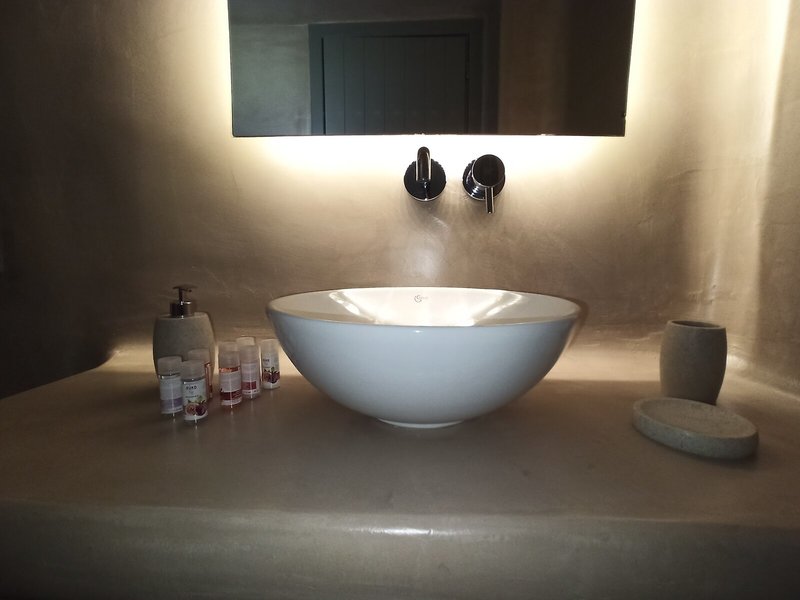 Amphitrite Suites Santorini 47