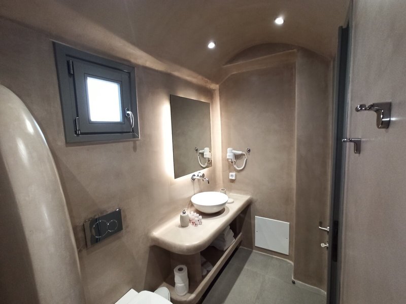 Amphitrite Suites Santorini 49