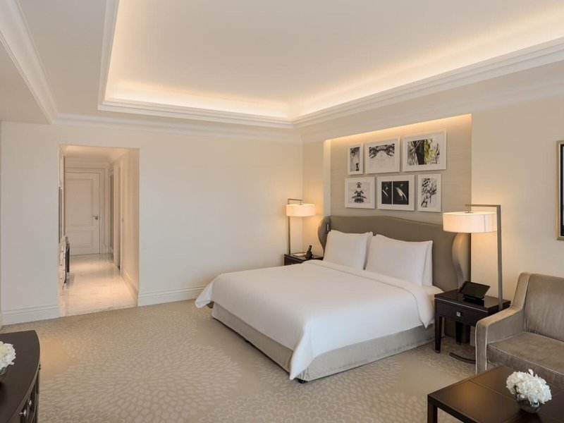 Address Boulevard by Edens Dubai 39