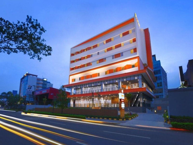 Starlet Hotel Bsd City 1