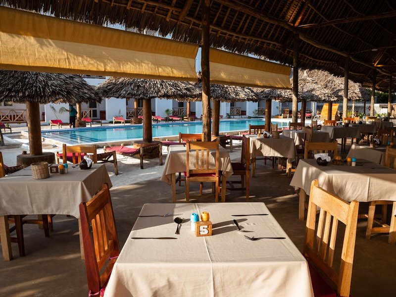 AHG Sun Bay Mlilile Beach Hotel 24