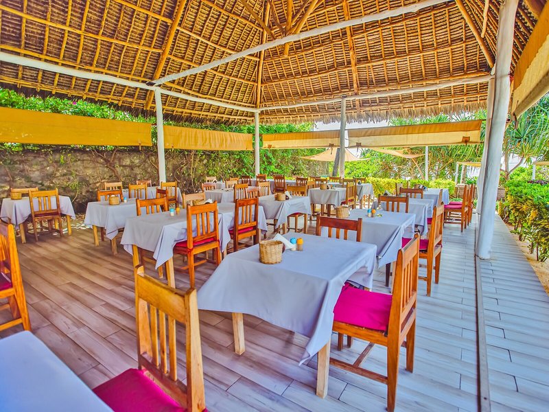 AHG Sun Bay Mlilile Beach Hotel 25