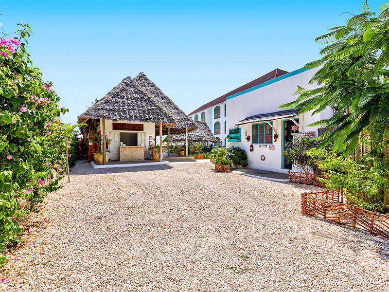 AHG Sun Bay Mlilile Beach Hotel 2