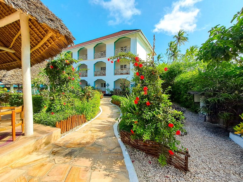 AHG Sun Bay Mlilile Beach Hotel 4