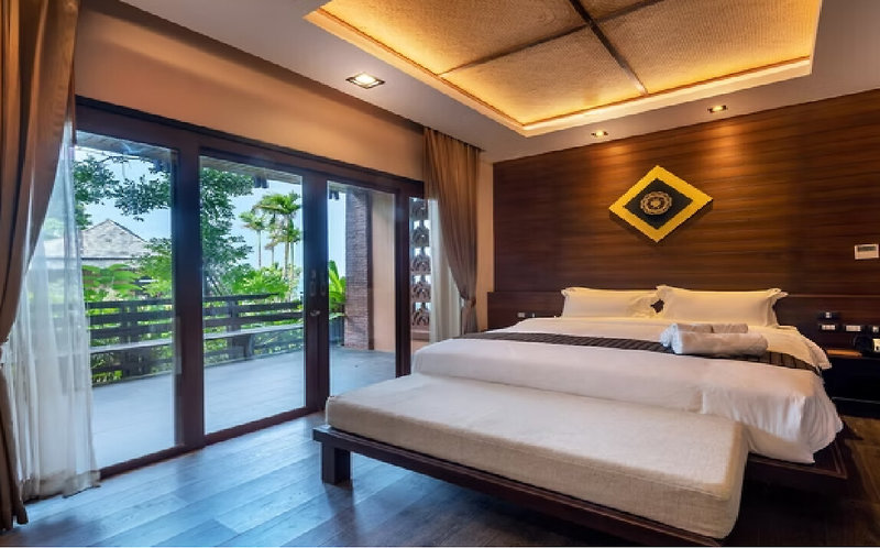 Nirvana Beach Resort & Spa 4