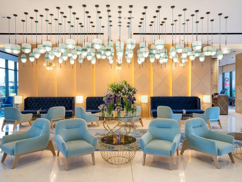 Maani Muscat Hotel & Suites 9