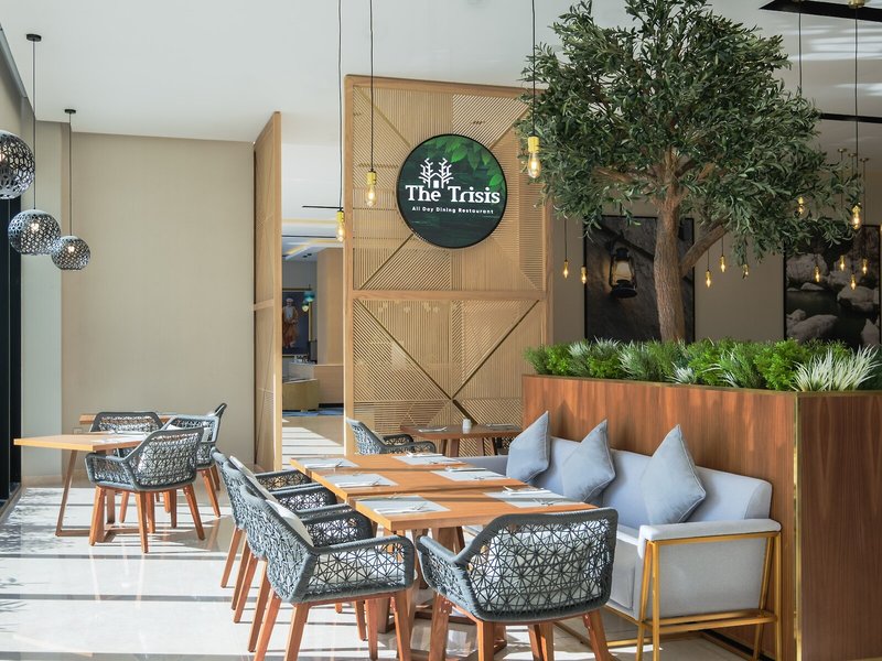 Maani Muscat Hotel & Suites 19