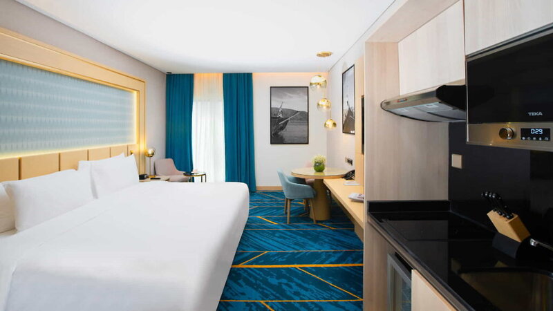 Maani Muscat Hotel & Suites 10