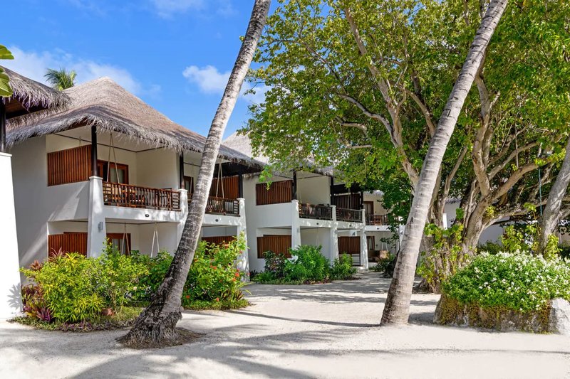 Sheraton Maldives Full Moon Resort & Spa 12
