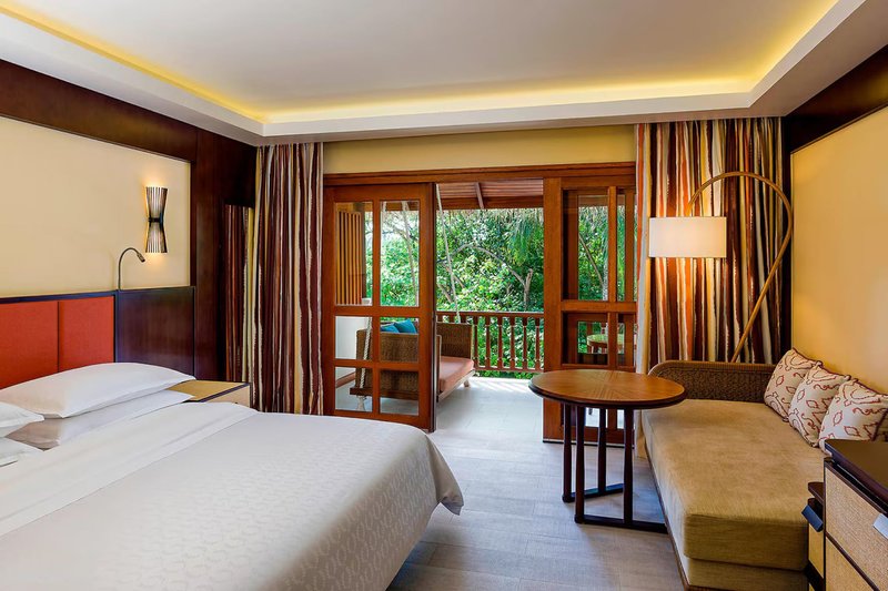 Sheraton Maldives Full Moon Resort & Spa 14