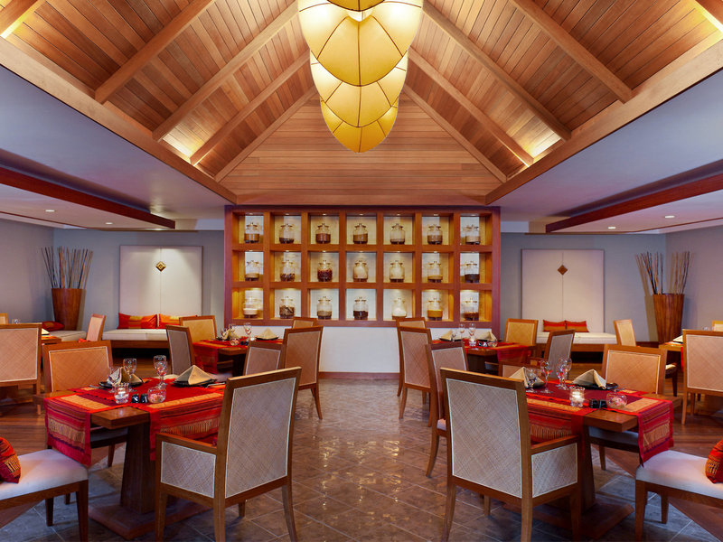 Sheraton Maldives Full Moon Resort & Spa 17