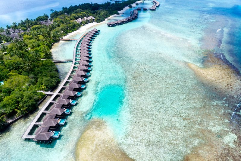 Sheraton Maldives Full Moon Resort & Spa 13