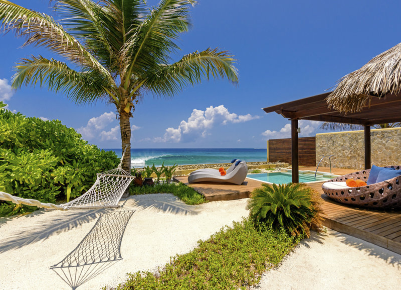 Sheraton Maldives Full Moon Resort & Spa 6