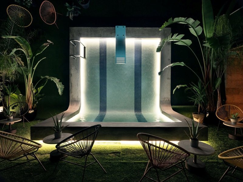 chic&basic Gravity 4 - Outdoor Pool