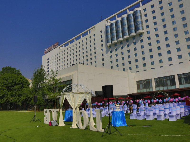 Beijing North Star Continental Grand Hotel 2 - Exterior