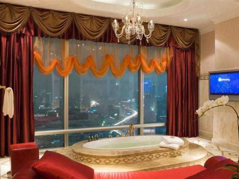 Hotel Pullman Shanghai Skyway 7