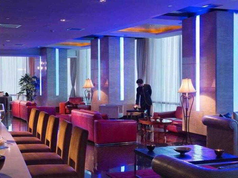 Hotel Pullman Shanghai Skyway 11