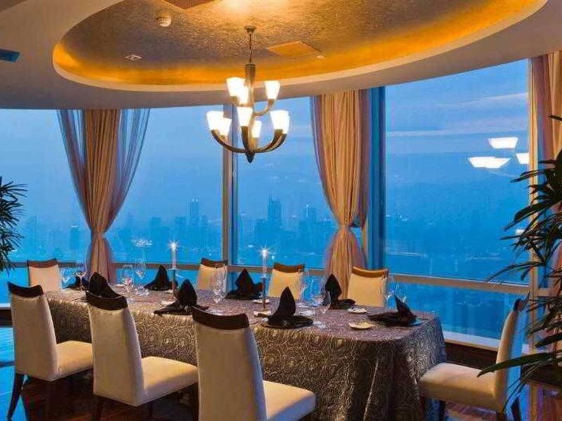 Hotel Pullman Shanghai Skyway 16