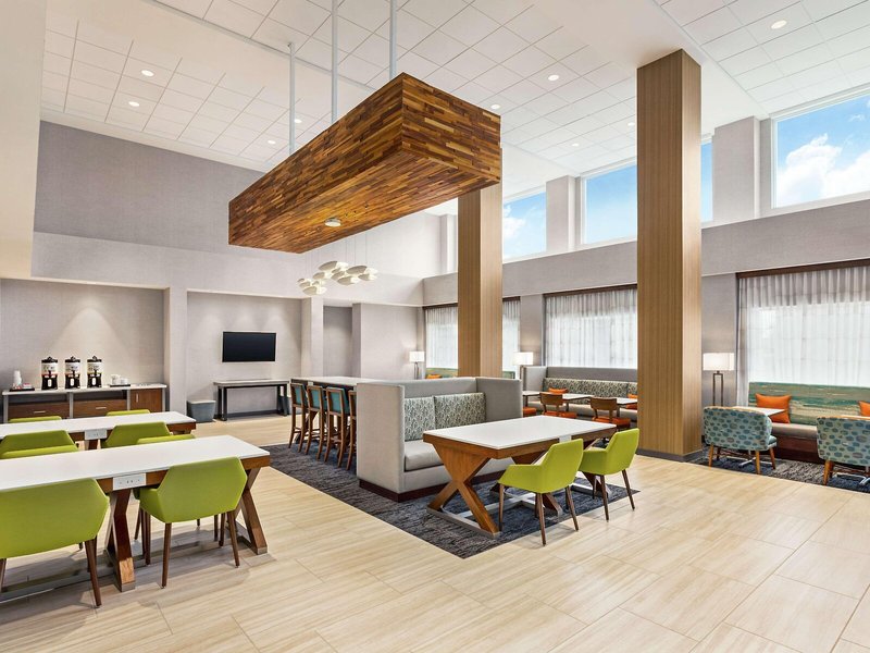 Hampton Inn and Suites by Hilton Miami Kendall 11