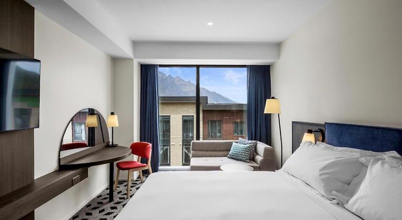 Holiday Inn Queenstown Remarkables Park 2