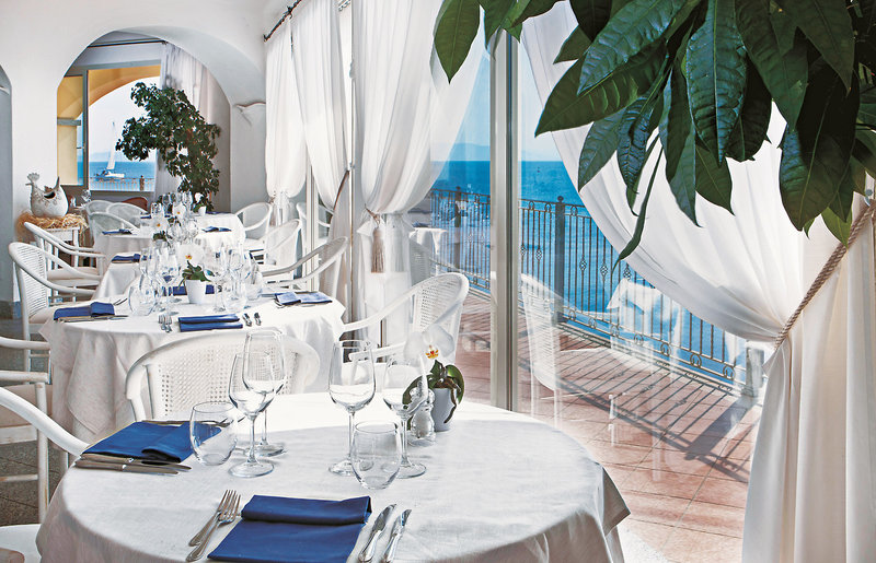 Gabbiano Azzurro Hotel & Suites 10