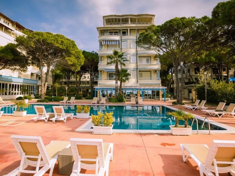 Fafa Beach Hotel 3