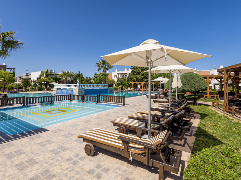 Gaia Royal Hotel 9