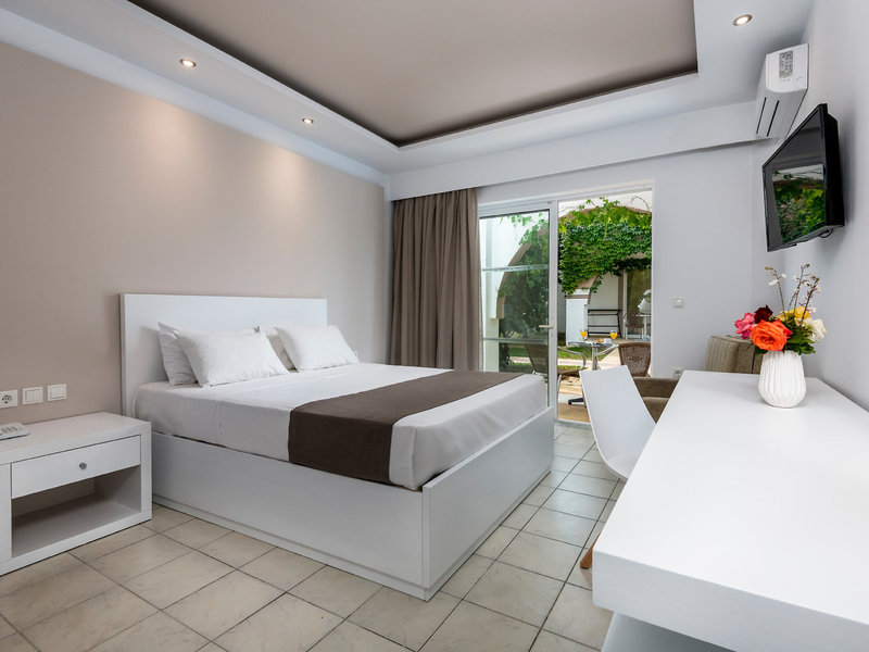 Gaia Royal Hotel 37