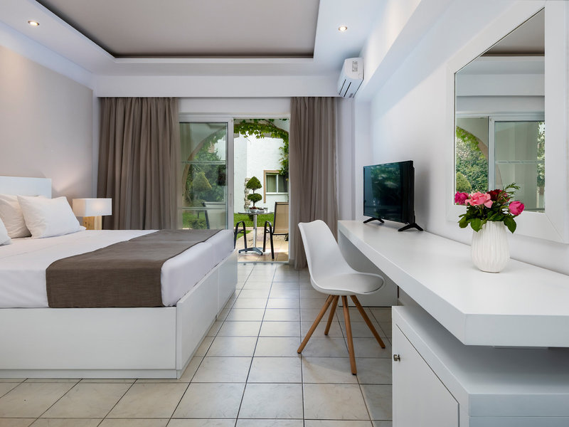Gaia Royal Hotel 48