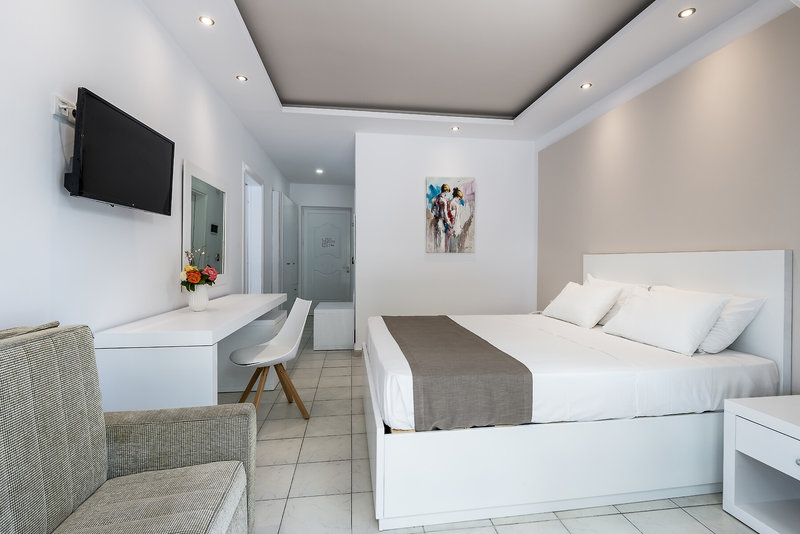 Gaia Royal Hotel 8