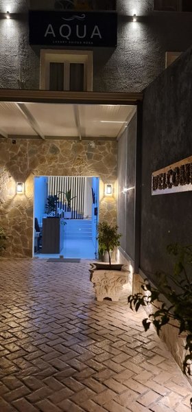 Aqua Luxury Suites 2