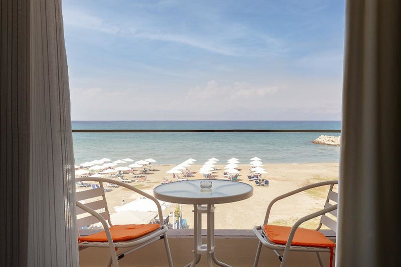 Aqua Luxury Suites 5
