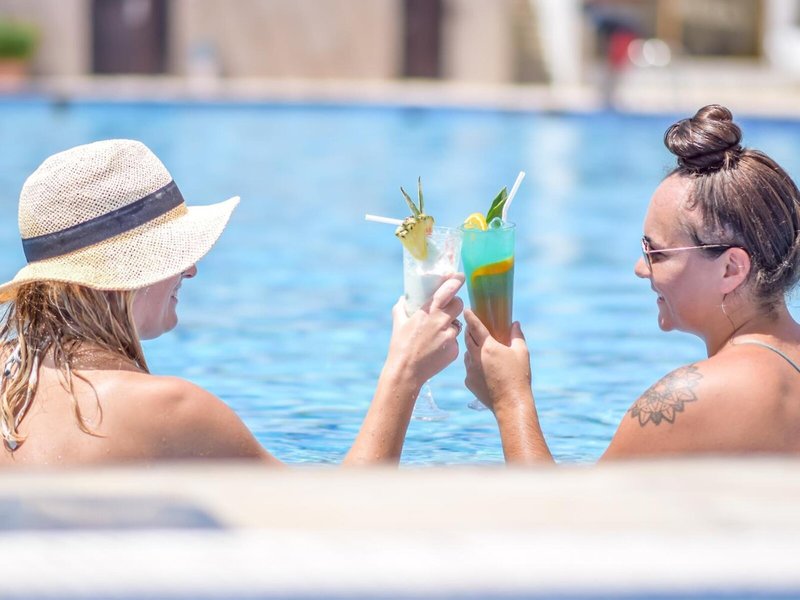 Mirage Bab Al Bahr Beach Hotel 16