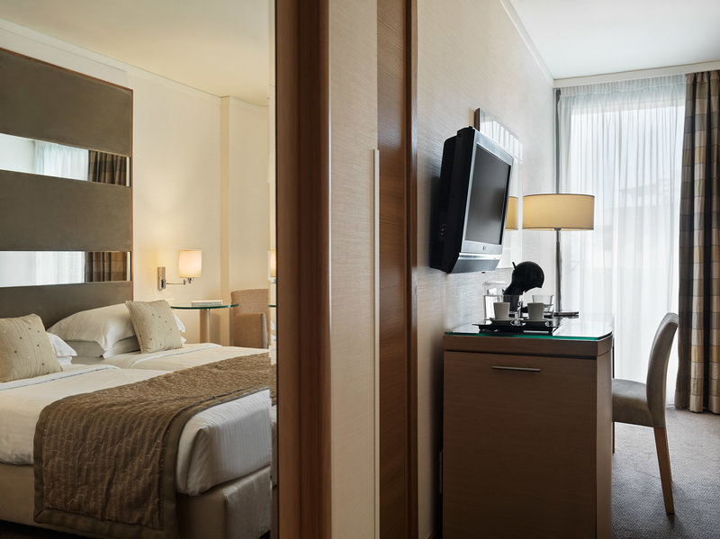 Galaxy Hotel 6