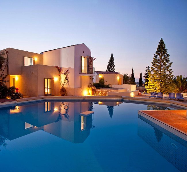 Galaxy Suites Boutique Resort 41