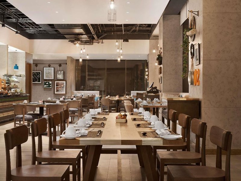Mercure Dubai Gold District 3