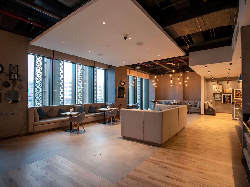 Mercure Dubai Gold District 6